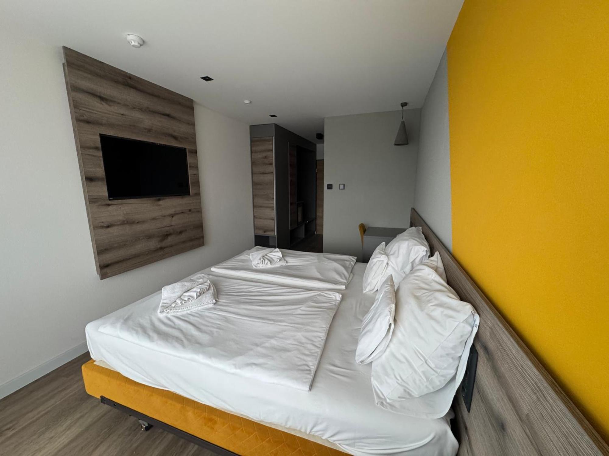 Hotel Szieszta Sopron Extérieur photo