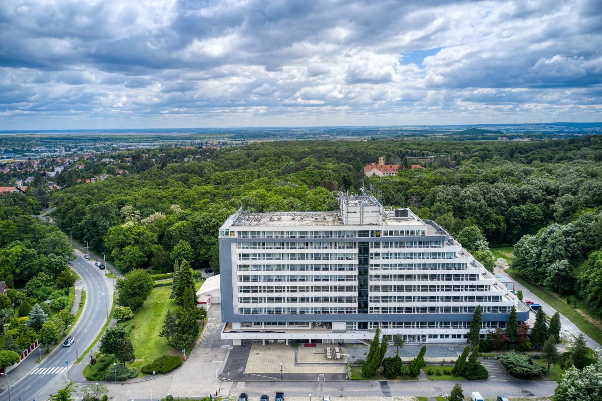 Hotel Szieszta Sopron Extérieur photo