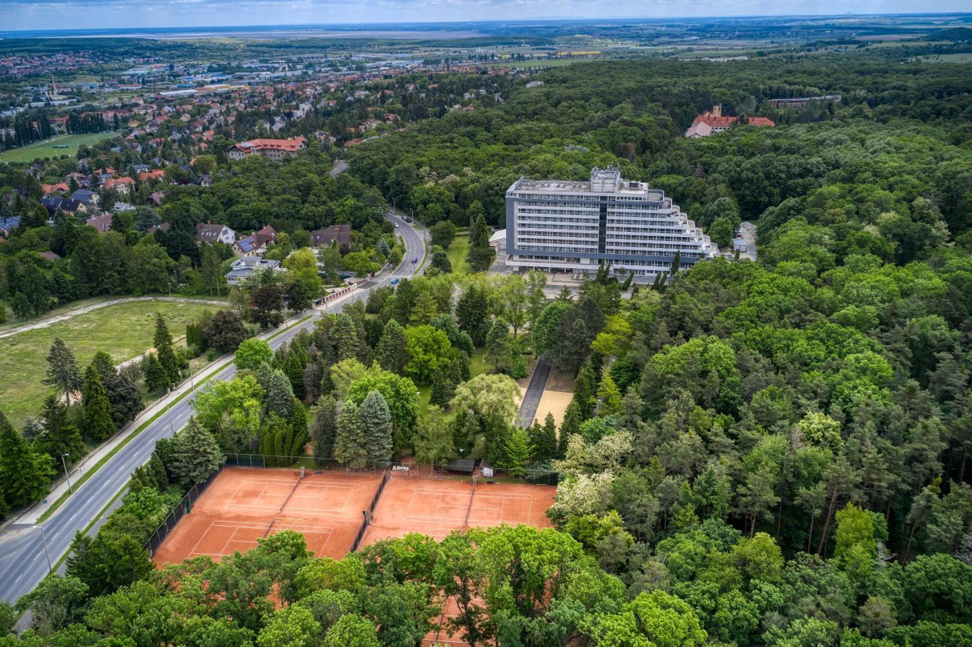 Hotel Szieszta Sopron Extérieur photo