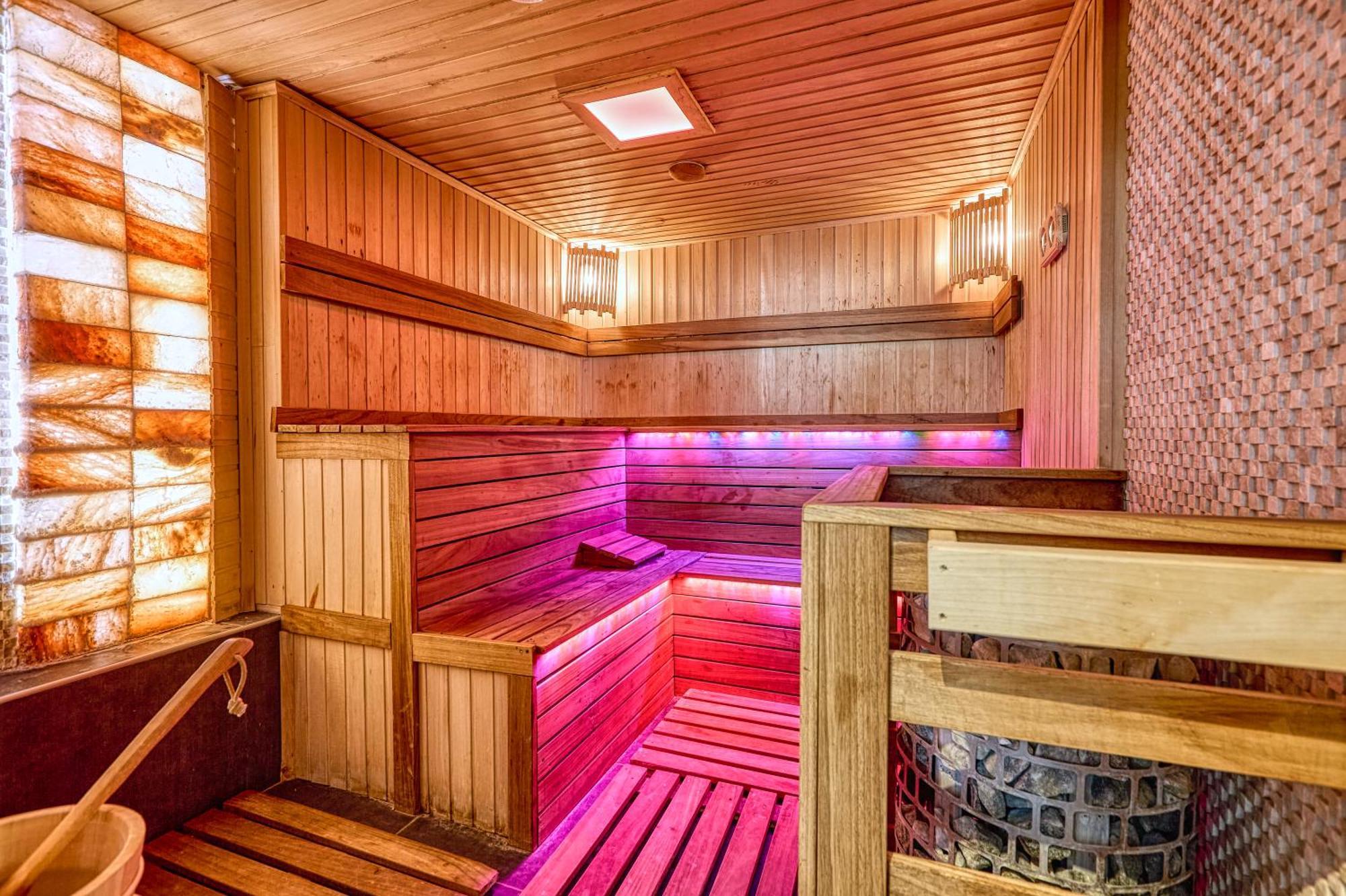 Hotel Szieszta Sopron Extérieur photo